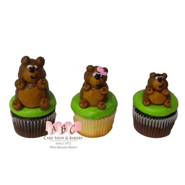 (2302) Fairy Tale Cake with the 3 bears, 3 little pigs ...